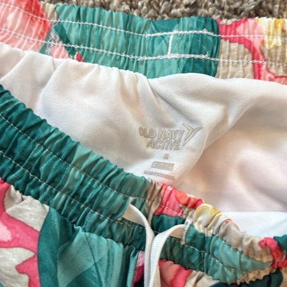 Old Navy Active Floral Shorts Set - check lot of 3 pairs women medium workout - Picture 5 of 6